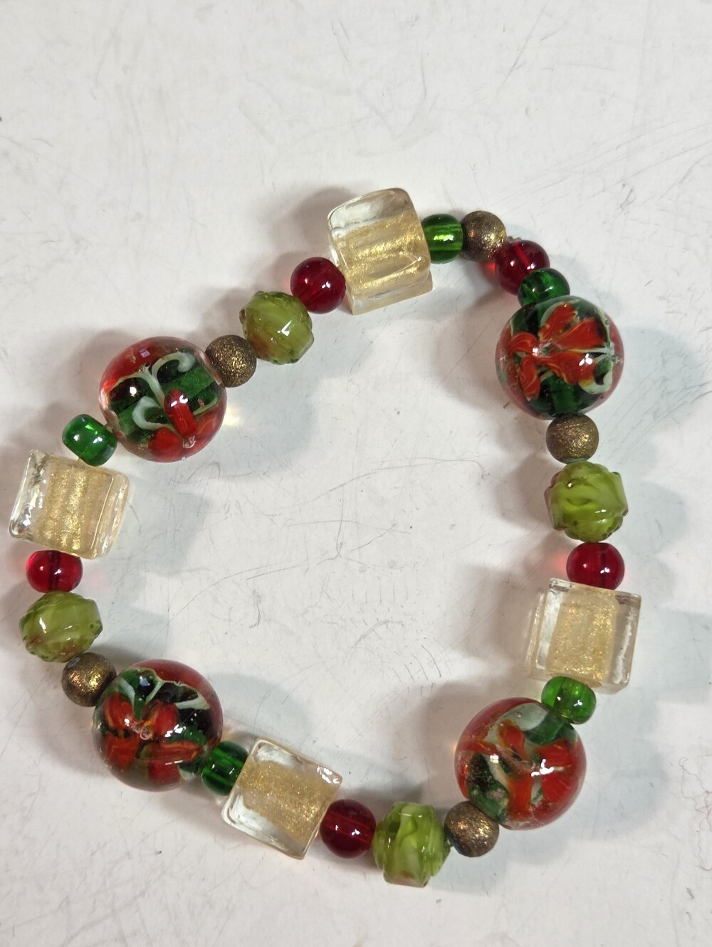 art glass beaded green red holiday stretch bracelet flower gold 7in